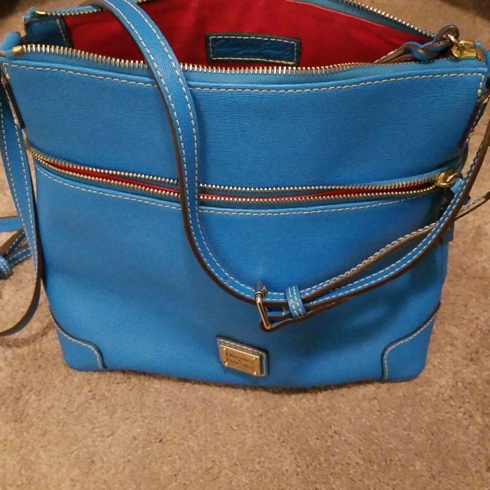 Dooney &Bourke